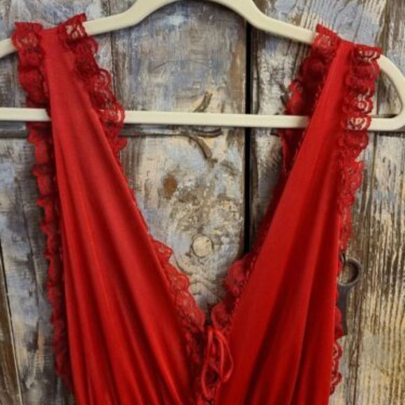 Vintage Rose Red Lingerie Jumpsuit V Neck w Floral Lace Trim - Picture 3 of 9